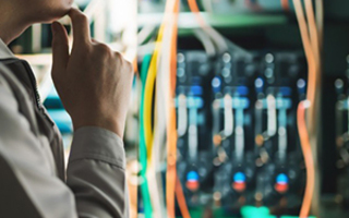 情シス部門が直面する6つの課題と実践的な解決策