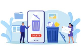 スマホのデータ消去は初期化だけで安全？ 完全消去の方法と対策