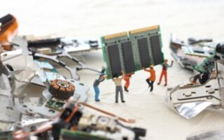 パソコン処分におけるデータ消去の確実な実施方法と企業が負う法的責任