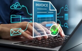 キッティング費用の相場と内訳を解説｜内製・外注のコスト比較と削減のポイント